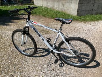 Vendi MTB taglia 48