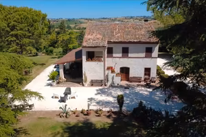 Casale tutto in esclusiva 100 G. esame