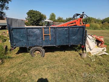 rimorchio agricolo con gru