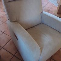 divano più poltrona relax a batteria 