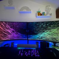 2 Monitor KTC 32 pollici 165,180hz 2k QHD VA