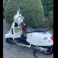 Piaggio Vespa 300 GTS Sport