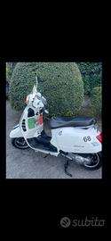 Piaggio Vespa 300 GTS Sport