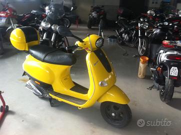 piaggio-vespa-150-et4-del 2000