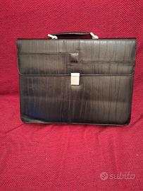 Ventiquattrore pelle nera