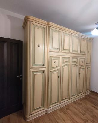 Armadio legno beige
