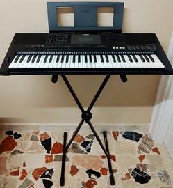 Tastiera Yamaha PSR-E453