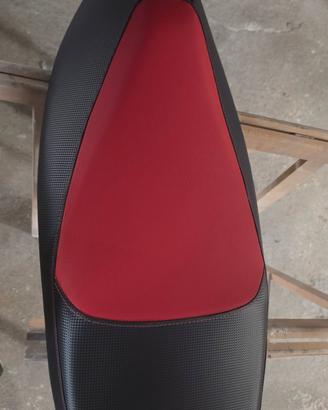 Vespa GTS 300 sella +schienale