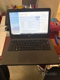 PC Laptop marca Dell modello Latidude  3300