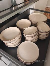Set stoviglie gres porcellanato Sklum.