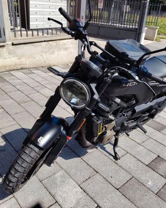 Husqvarna Svartpilen 401 (2022)
