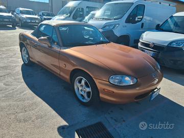 Mazda MX-5 1.6i 16V cat