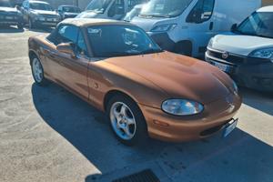 Mazda MX-5 1.6i 16V cat