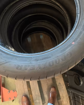 Pneumatici estivi Goodyear 215/55 R18 99V