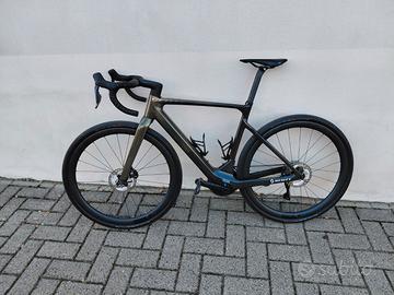 Bici da corsa Scott Solace e_ride