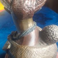 Scultura in bronzo colorato