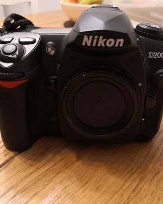 Nikon D200 + Sigma 50-150 f2.8 HSM + nikkor 16-85