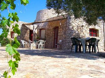 PAJARA TRULLO CON AMPIO GIARDINO a TORRE VADO