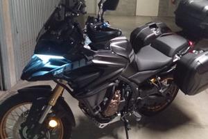 Voge Valico dsx 625 con tris di borse no affaristi