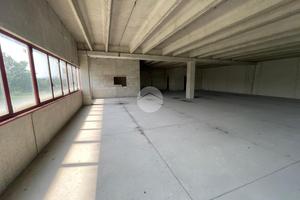 CAPANNONE A ALBANO SANT'ALESSANDRO