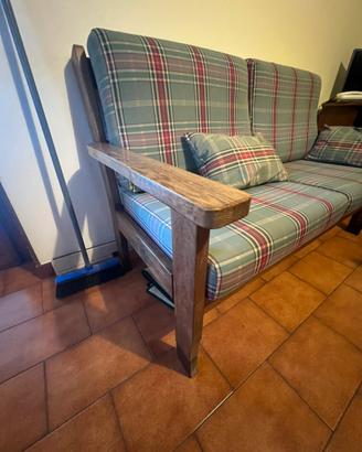 Divano 2 posti in buono stato