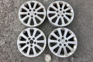 Cerchi in lega Opel Zafira 2003 16 pollici