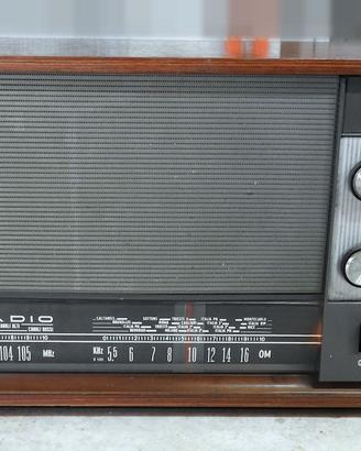 Radio a valvole Watt Radio 718 del 1960