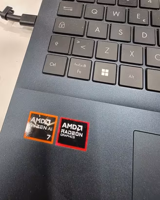 ASUS Vivobook 16 Copilot+ PC, Ryzen AI 7 350, 16gb