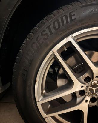 4 Gomme invernali bridgestone 235-55-19 105v