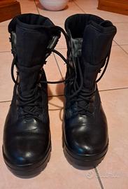 anfibi vibram