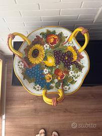 Piatto in ceramica fatto e dipinto a mano