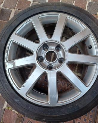 2 cerchi in lega r17 gruppo audi uno è nuovo