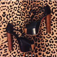 Sandali in pelle NUOVI