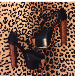 Sandali in pelle NUOVI