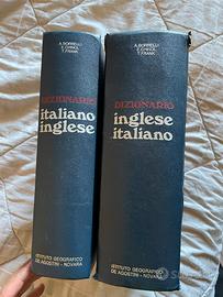Dizionario, libro esercizi e audiocassette inglese