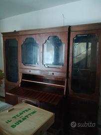 Libreria con scrittoio