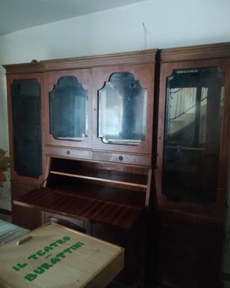 Libreria con scrittoio