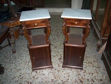 COPPIA DI COMODINI IN NOCE EPOCA 900 BUONE CONDIZI