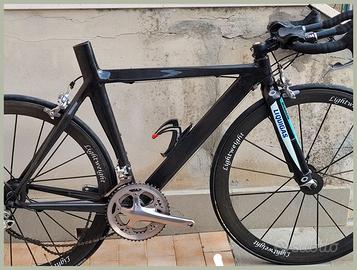 Triathlon carbon – bici veloce e leggera