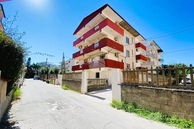 3 LOCALI A NOCERA TERINESE