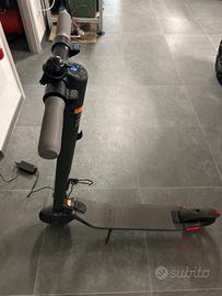Monopattino Segway Ninebot ES2