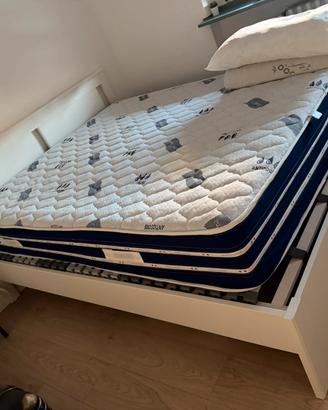 Letto matrimoniale ikea