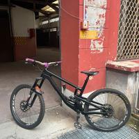 Santa Cruz Nomad Carbon 2019