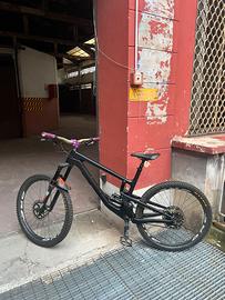 Santa Cruz Nomad Carbon 2019