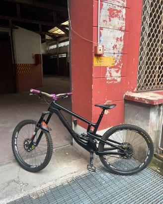 Santa Cruz Nomad Carbon 2019
