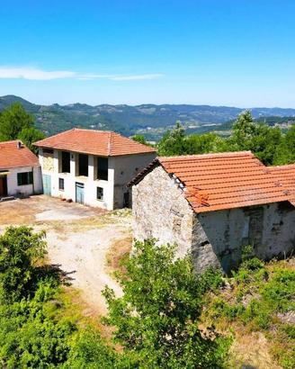 Rustico / Casale di 500 m² con 5 locali a Cortemil