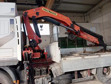 Autocarro Iveco per trasporto di cose