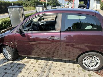 Lancia y 2010 PER NEOPATENTATI