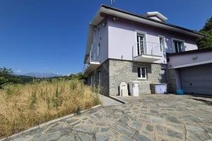 Immobile in asta di 322 m² con 5 locali e box auto