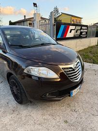 Lancia Ypsilon 1.2 69 CV 5 porte Platinum